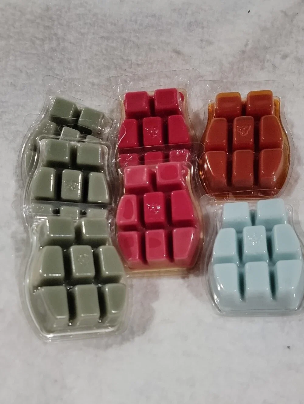 Scentsy Holiday Wax Bar Set - Green, Red, Brown, Gray Four Fragances Festive